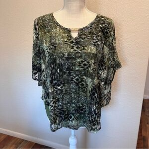 BonWorth - Stylish Green Patterned Women's Top - Size SP